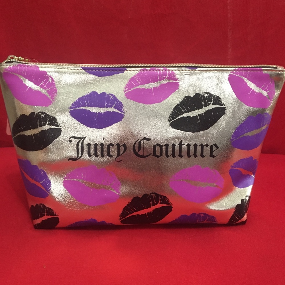 Gold Juicy Couture Graffiti beauty bag & accessories set